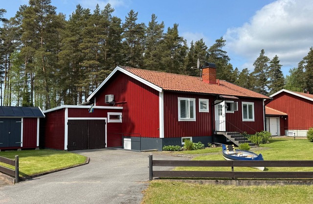 Hus Bellö - Your Swedish house between lakes, forests & Astrid Lindgren's world