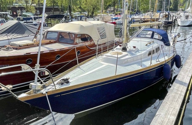 Husbåten Svea i Göteborg City, mitt emot operan. Lilla Bommens Gästhamn.