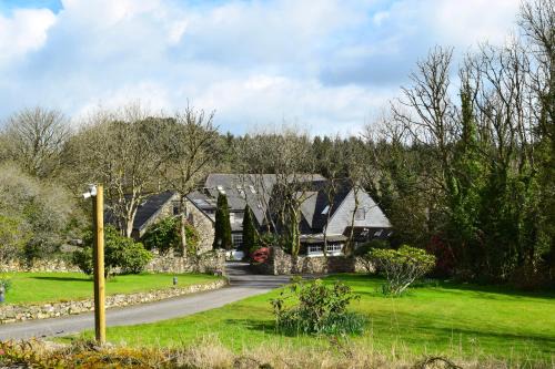 Hustyn Lodges