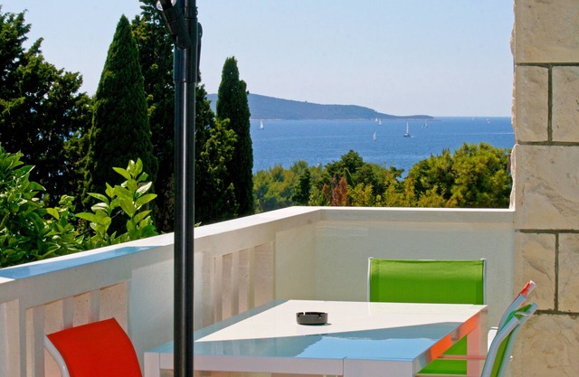 HVAR MOOD HOUSE - EMERALD STAR APARTMENT