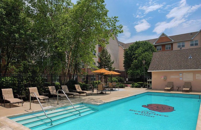 Hyatt House Schaumburg Suite, 1-Bedroom Kitchen, Free Airport Shuttle
