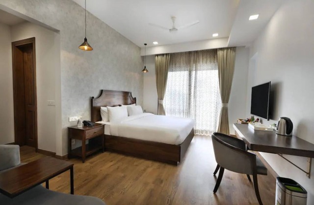 HYDEWEST Orchid King Platinum Studio Luxury Serviced Residences Apartment