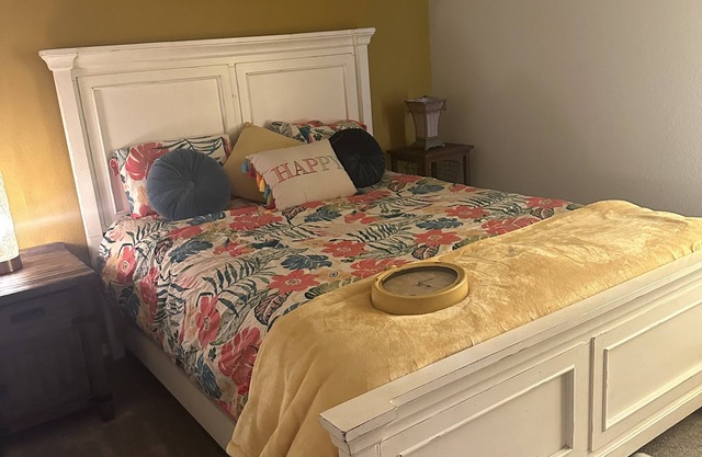 I bedroom/1 bathroom. Available in our home. Beautiful and relaxing!