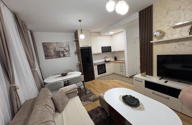 I&I Apartments 36