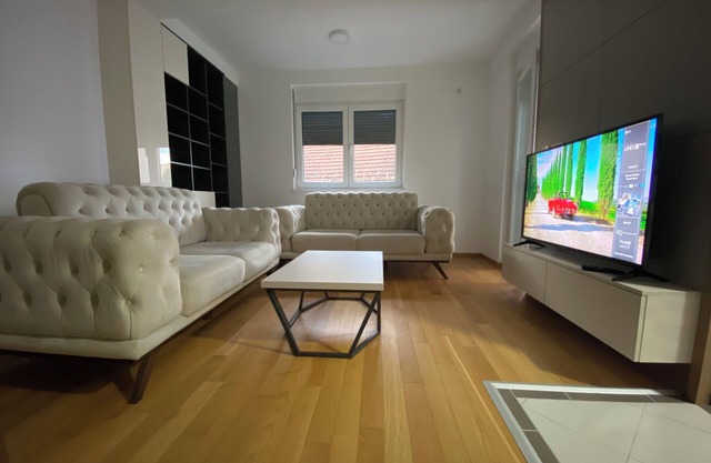 I&I Apartments