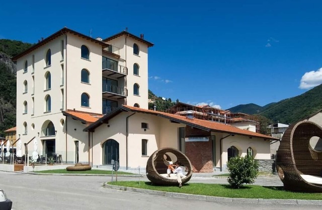 Italian Lakes rental apartment with pool