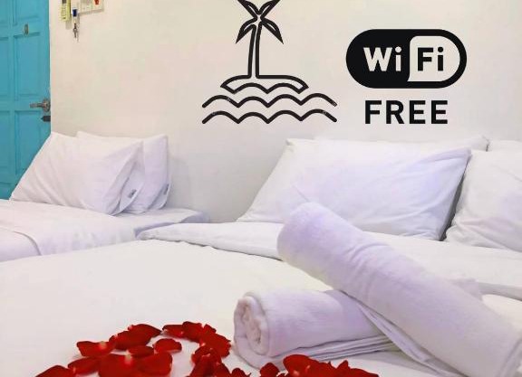 IBAI BEACH GUESTHOUSE