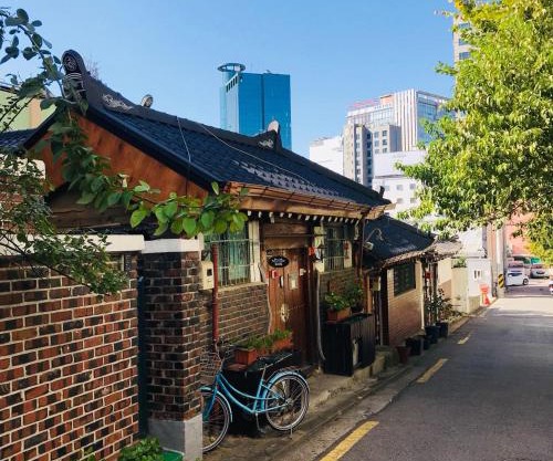 ICOS Guesthouse 1 - Female Only