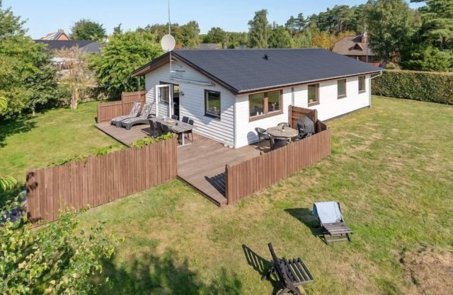 "Ida" - 1.5km from the sea by Interhome