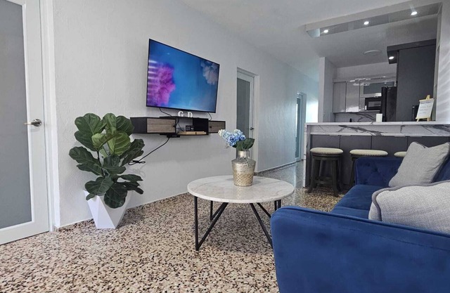 Ideal house for families and/or friends with three bedrooms just steps from the beach.