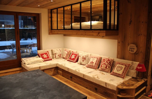 Ideal location 250 meters from the center 250 meters from the cable car large terrace