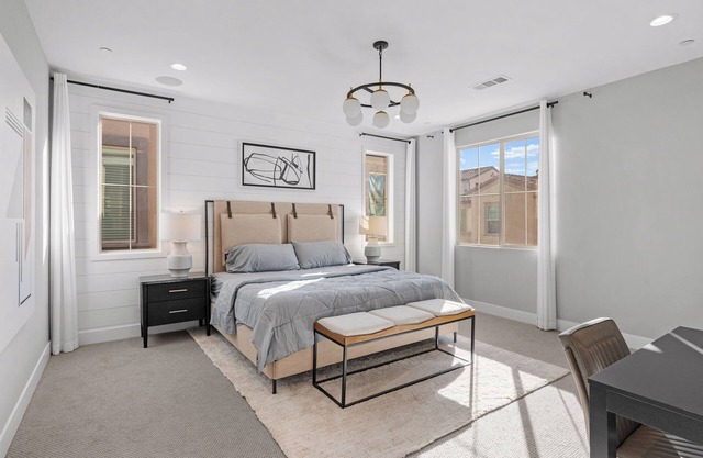 Ideal modern style home 4bd/3ba