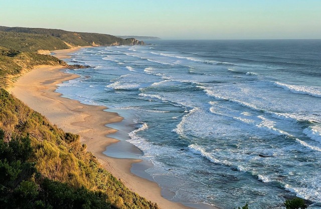 Idealic coastal country cottage with unparalleled views. Pet- Friendly!