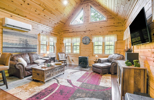 Idyllic Cabin in the Heart of Hocking Hills
