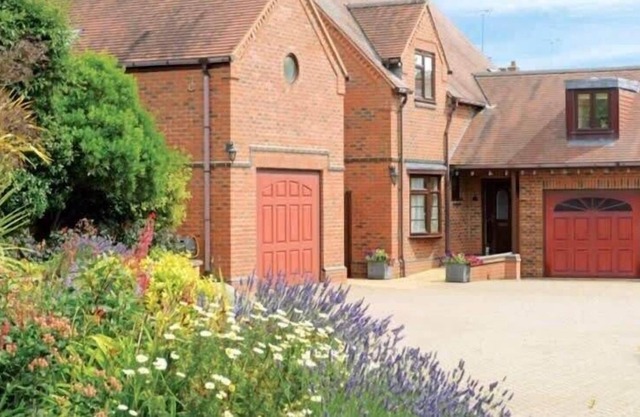 Idyllic Country House / HOT TUB package available
