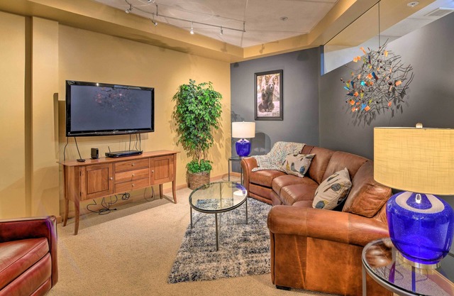 Idyllic Dtwn Anchorage Condo w/Fireplace!