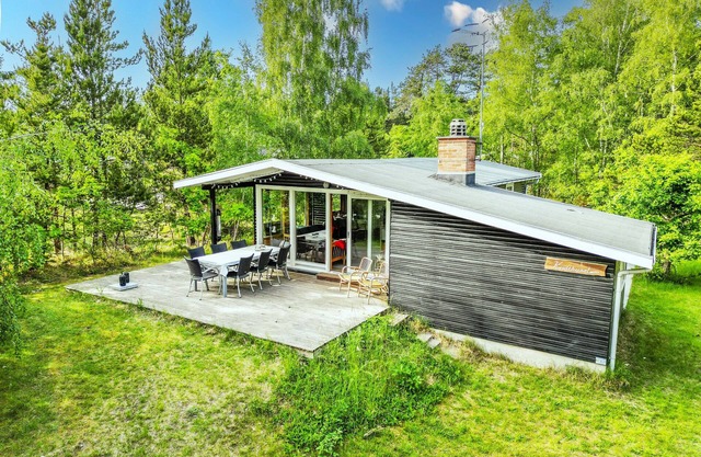 Idyllic holiday home in the middle of nature, 5 min from beautiful sandy beach