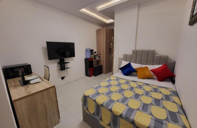 Ikoyi/Banana Studio Room