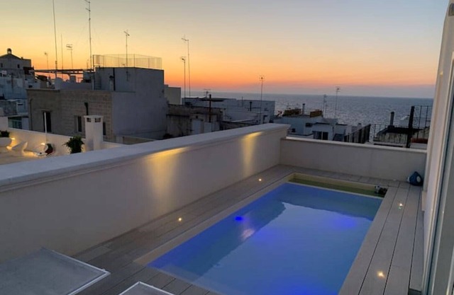 Il Gelso Bianco, luxury apartment, with sea view terrace and private pool