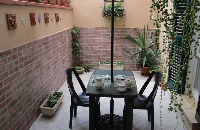 IL PICCOLO EDEN - THE LITTLE EDEN - Charming apartment with private garden