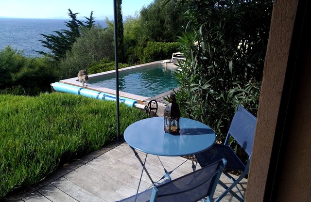 Ile du Levant from October 1 to April 30 "Bain de Diane room"