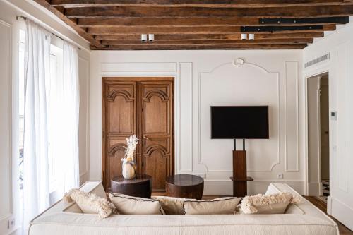 Ile-Saint-Louis apartment