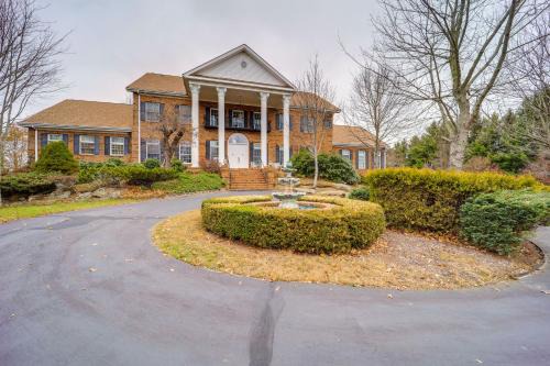 Immaculate Boone Villa with Entertainment Lounge!