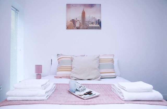 Impeccable 1-Bed Apartment in Harrow