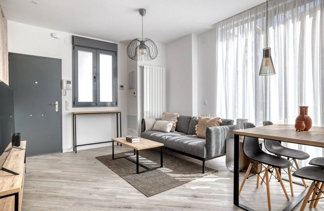 Impeccable Lavapiés 2BR fully refurbished, by Blueground