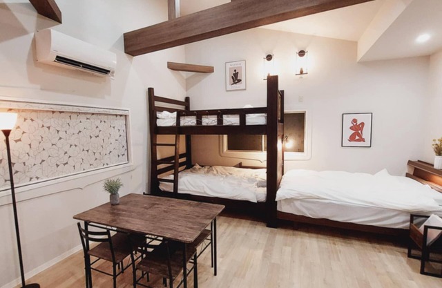 in a cottage with family friends/Hyuga Miyazaki