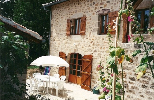 in FIGEAC the charm of the countryside, the proximity of the city