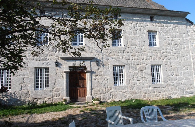 IN THE AUBRAC REGIONAL NATURE PARK 5KM FROM LAGUIOLE LA DEMEURE 3 EPIS