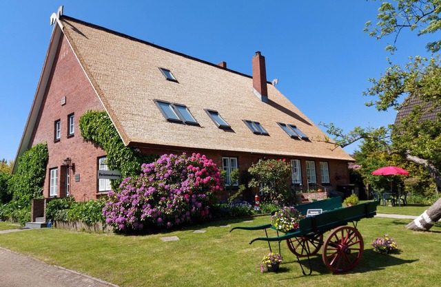 In the cosiness of an old thatched farmhouse from 1746