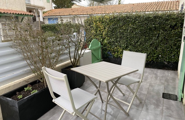 In the heart of La Cotinière, studio, private parking wifi