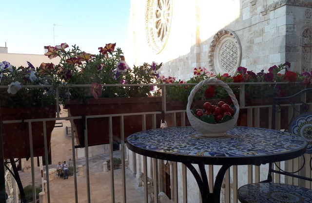 In the heart of Conversano with a splendid view of the Duomo - Il Nido delle Rondini