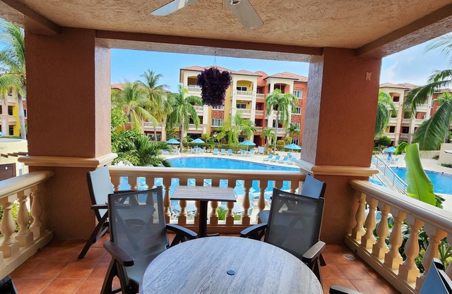 INCLUDES RESORT FEES &PRIVATE AIRPORT TRANSFER!nnnn