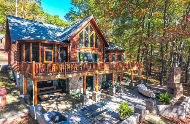 Incredible Home: The Best Lake Front in Deep Creek!