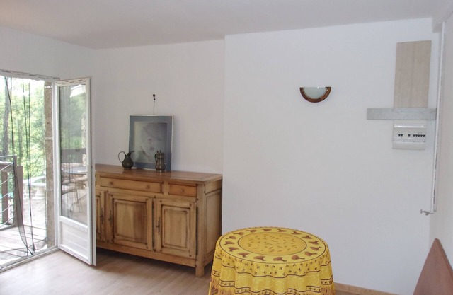 Independent Studio for 2/3 people in Bagnols en Forêt