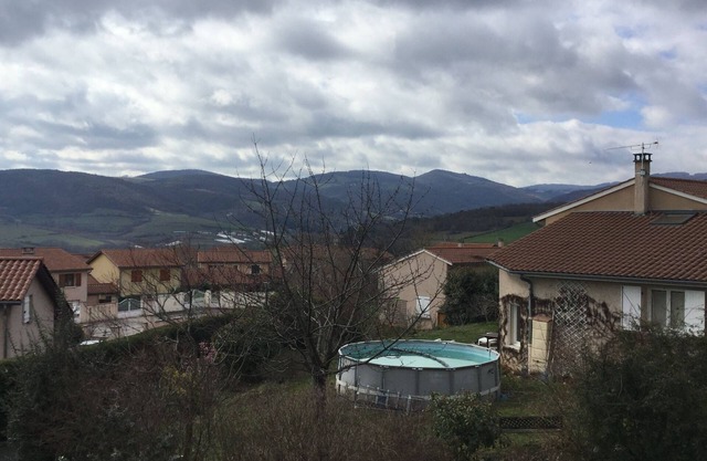 Independent studio 30m² in peace