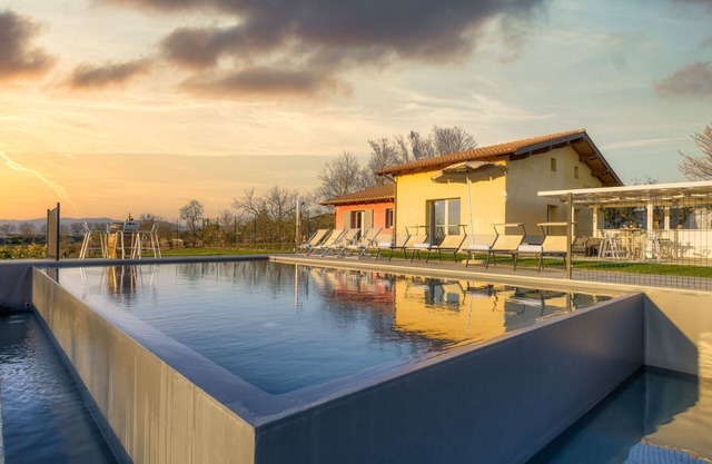 Independent villa near Cortona with 3 bedrooms. Private pool, A/C and Wi-Fi!