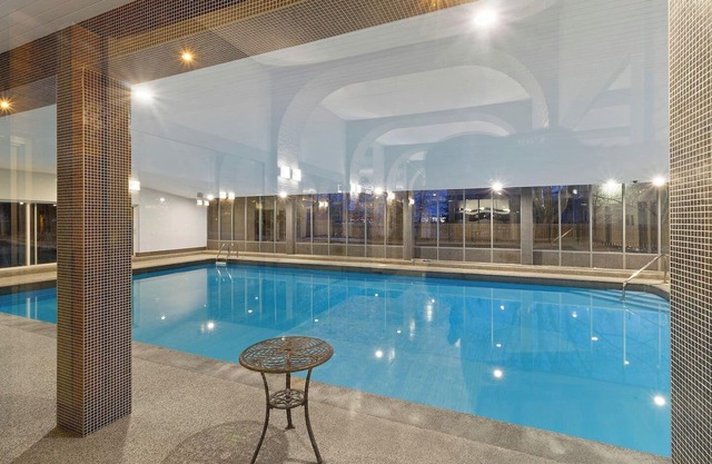 IndoorPool*MountainView*C-train* UC*SAIT*Banff*