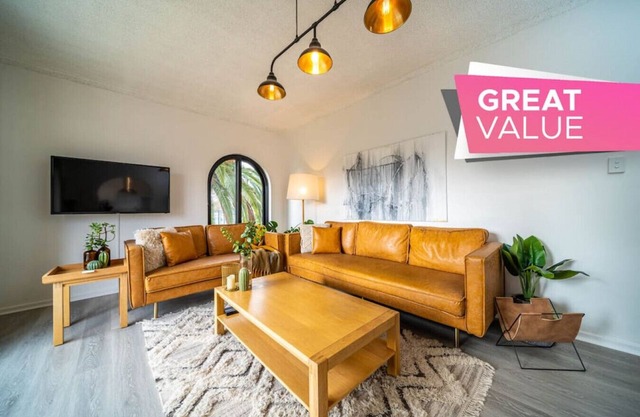 ★Indulge at Glenelg North★Wifi✔︎Office✔︎Parking✔︎