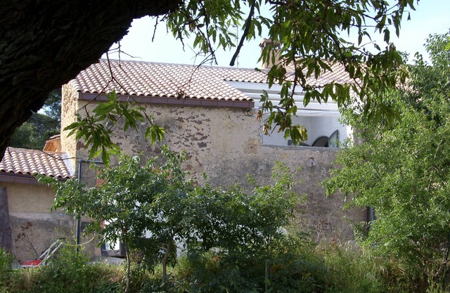 Industrial design and in old walls with gr. Terrace. Garden m. Basin from 999, -Euro