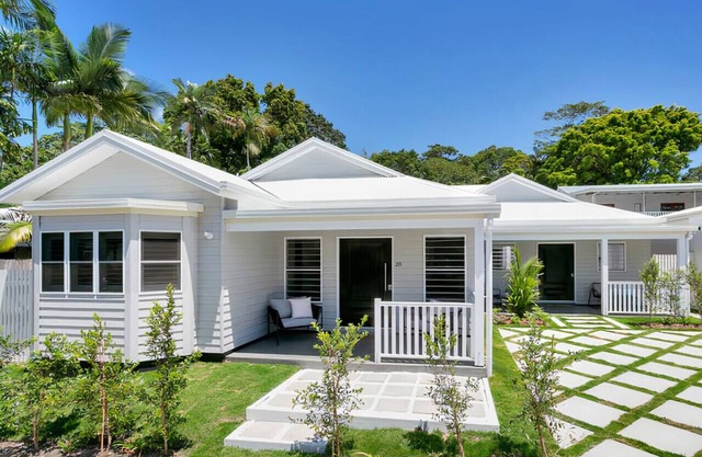 Industrial Luxe Villa - Boutique Luxury 1 bedroom Villa