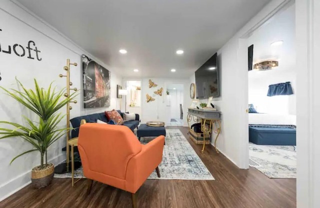 Industrial St. Loft on the square