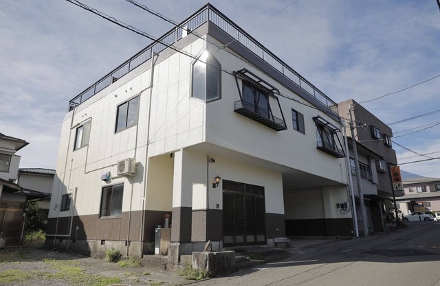 Infusing Japanese art into the accommodation Spectacular rooftop views Samurai Hotel Mount Fuji/Fujiyoshida Yamanashi
