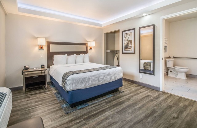Inn at 50 at Long Beach Convention Center