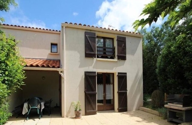 Inn Saint-Aubin-la-Plaine, 2 bedrooms, 4 people
