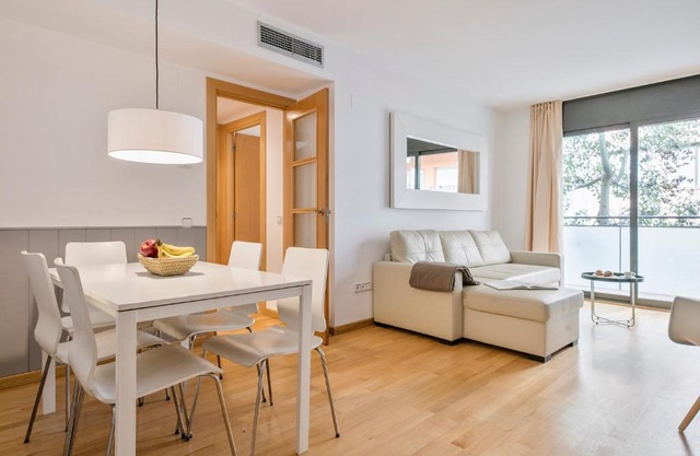 Inside Barcelona Apartments Princep