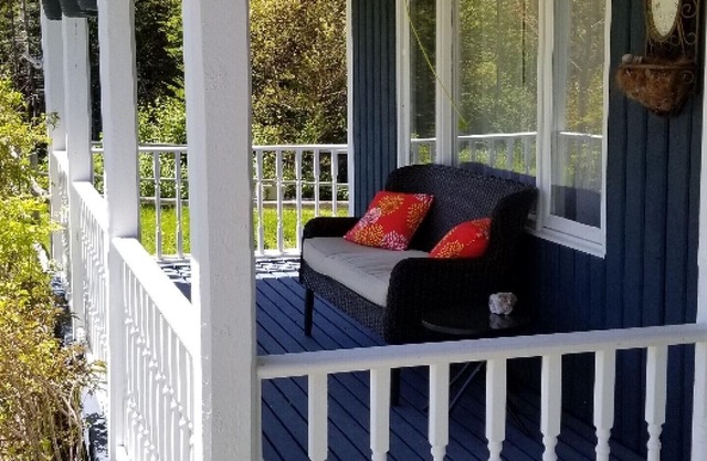 Inspired by the sea! Total relaxation in the heart of the Trinity Bight!
